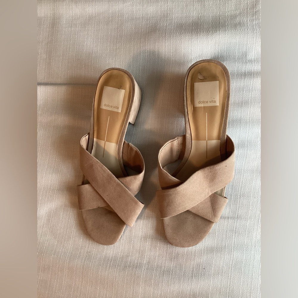 Dolce Vita  low heel sandals